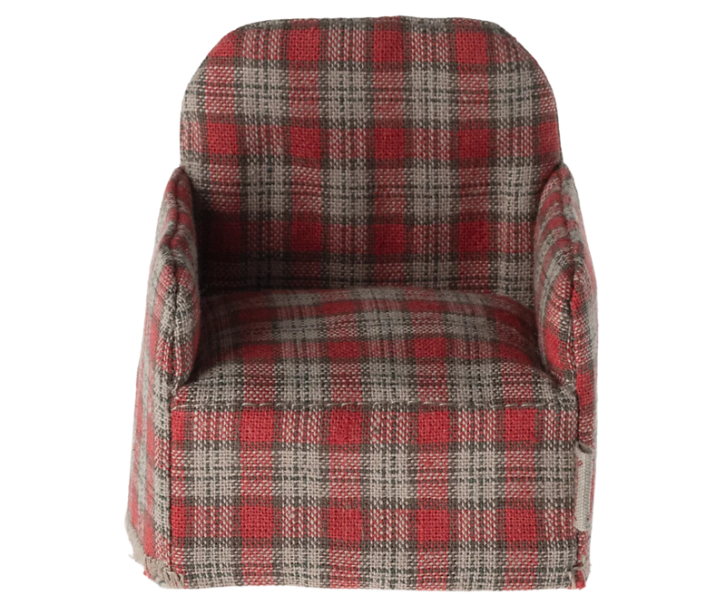 Chair, Mouse | Red Checker