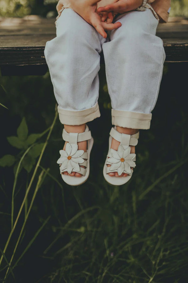 Jiles Fields Sandals | Daisy