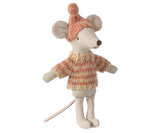 Knitted sweater and hat, Big sister mouse