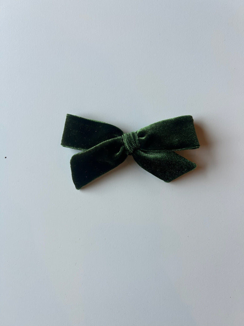 Velvet Bow | Medium Schoolgirl