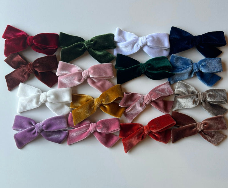 Velvet Bow | Medium Schoolgirl