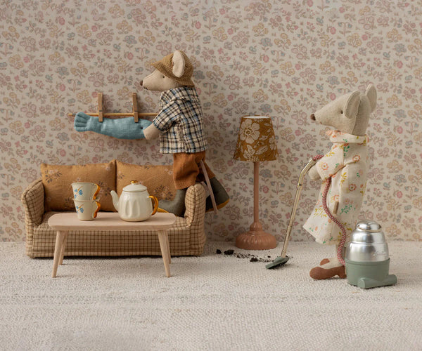 Couch Mouse | Mable