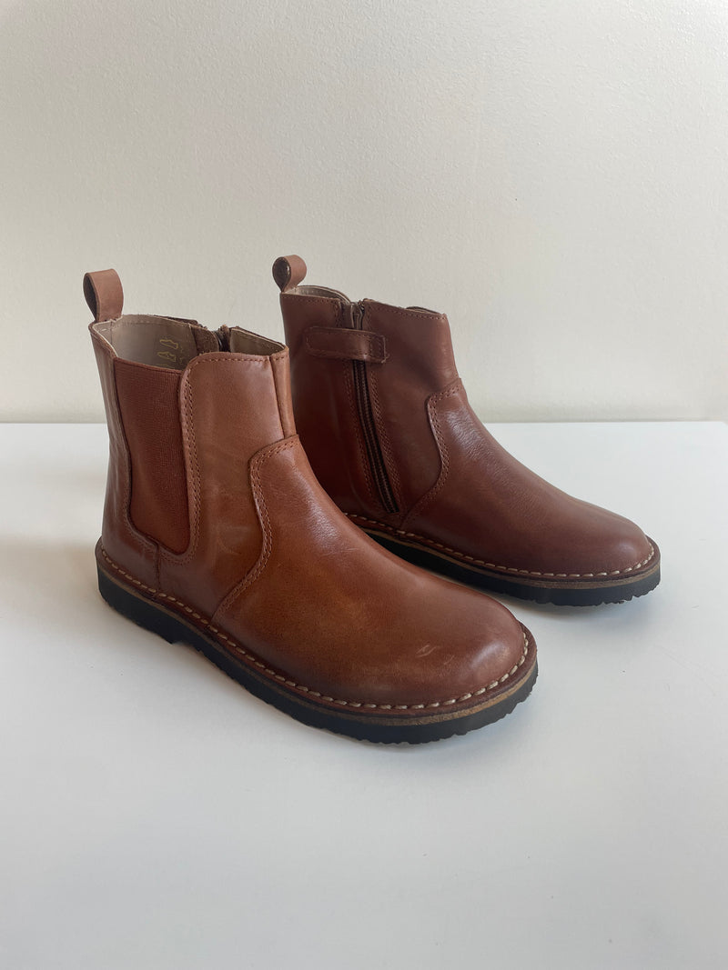 Leather Zip Boot | Brown