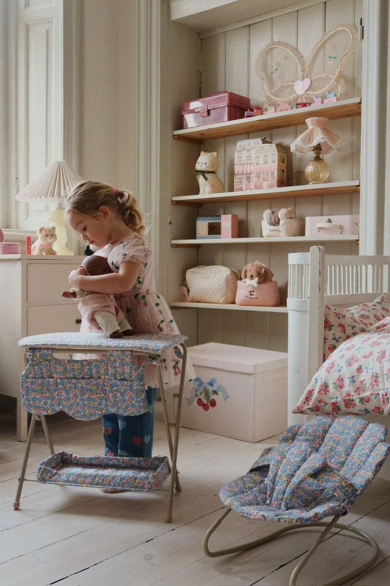 Doll Bouncer | Fleur Rosier