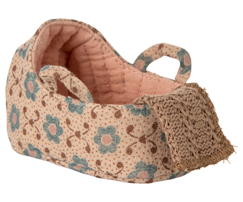 Baby Mouse in Carry Cot | Rose