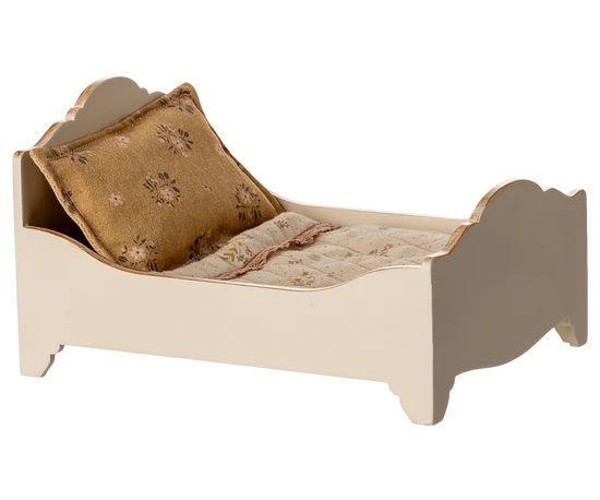 Bed, Mouse | Off White