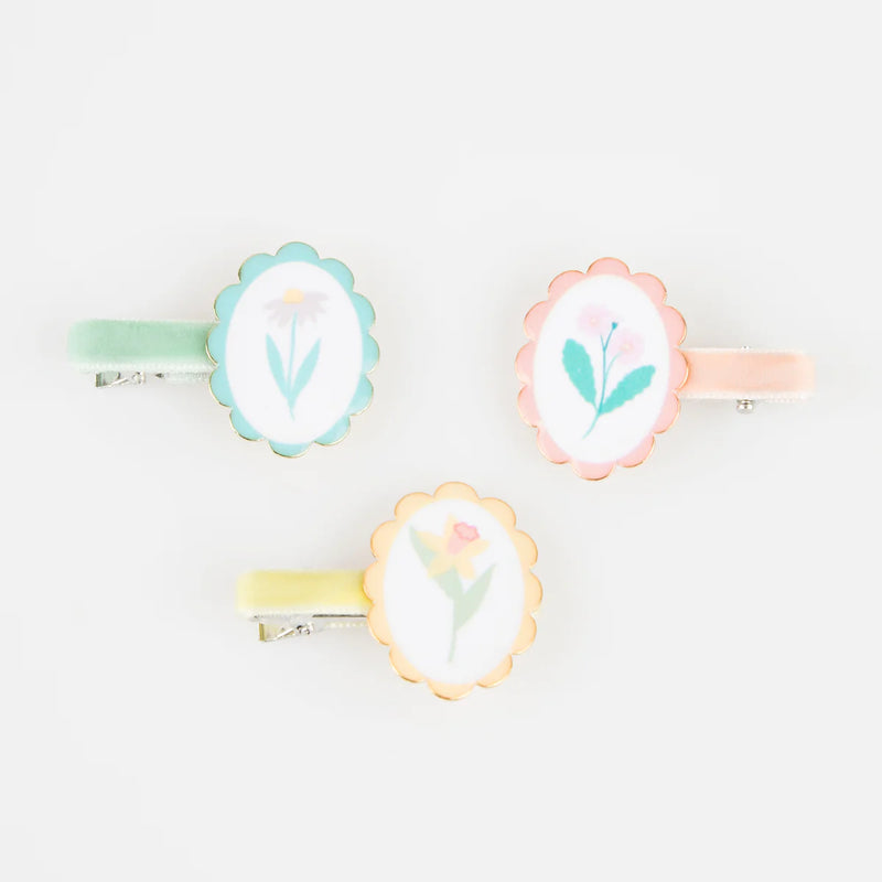 Flower Cameo Hair Clips